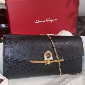 ❌SOLD. Salvatore Ferragamo Gancini Leather Wallet-On-Chain